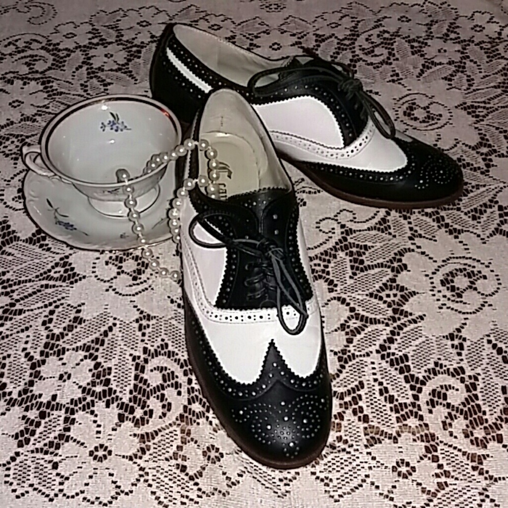 Urban Outfitters Candela NYC Spectator Shoes